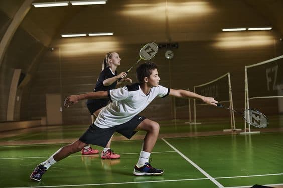 Badminton Singles Vs. Doubles: Which Is Right for You?
